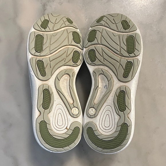 lululemon athletica Women's Light Gray and Olive Athletic Shoes - Picture 9 of 9